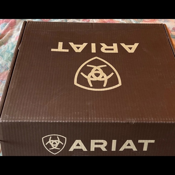 NIB Ariat Wood Bottom Circuit Serape Boots - Picture 7 of 8